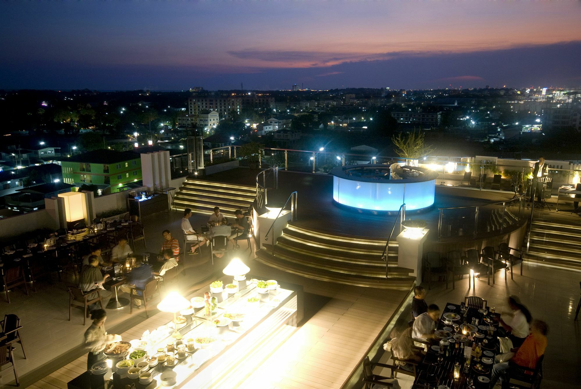 Kameo Grand Hotel & Serviced Apartment, Rayong Buitenkant foto